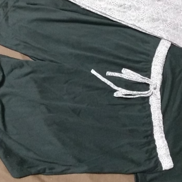 3 piece pajama set. - Picture 2 of 4